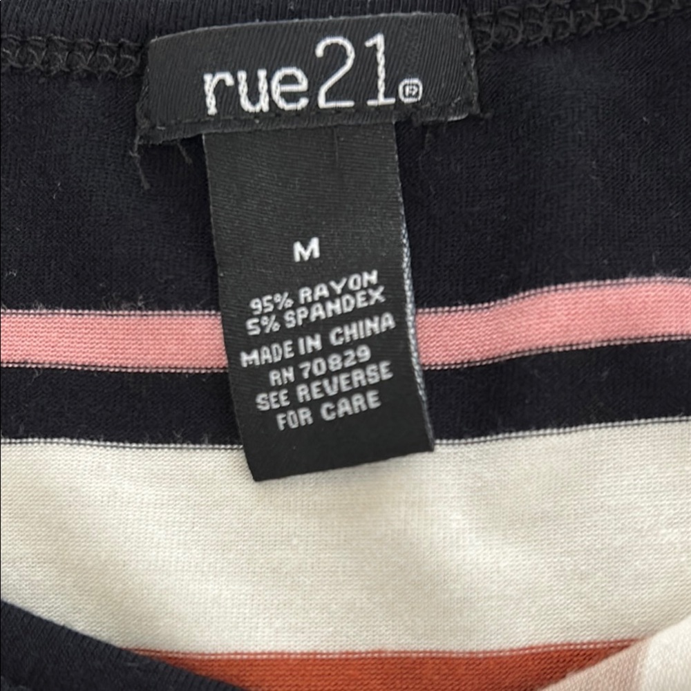 Rue21 Fitted Ribbed Black and White Short Sleeve Tee - Picture 2 of 7